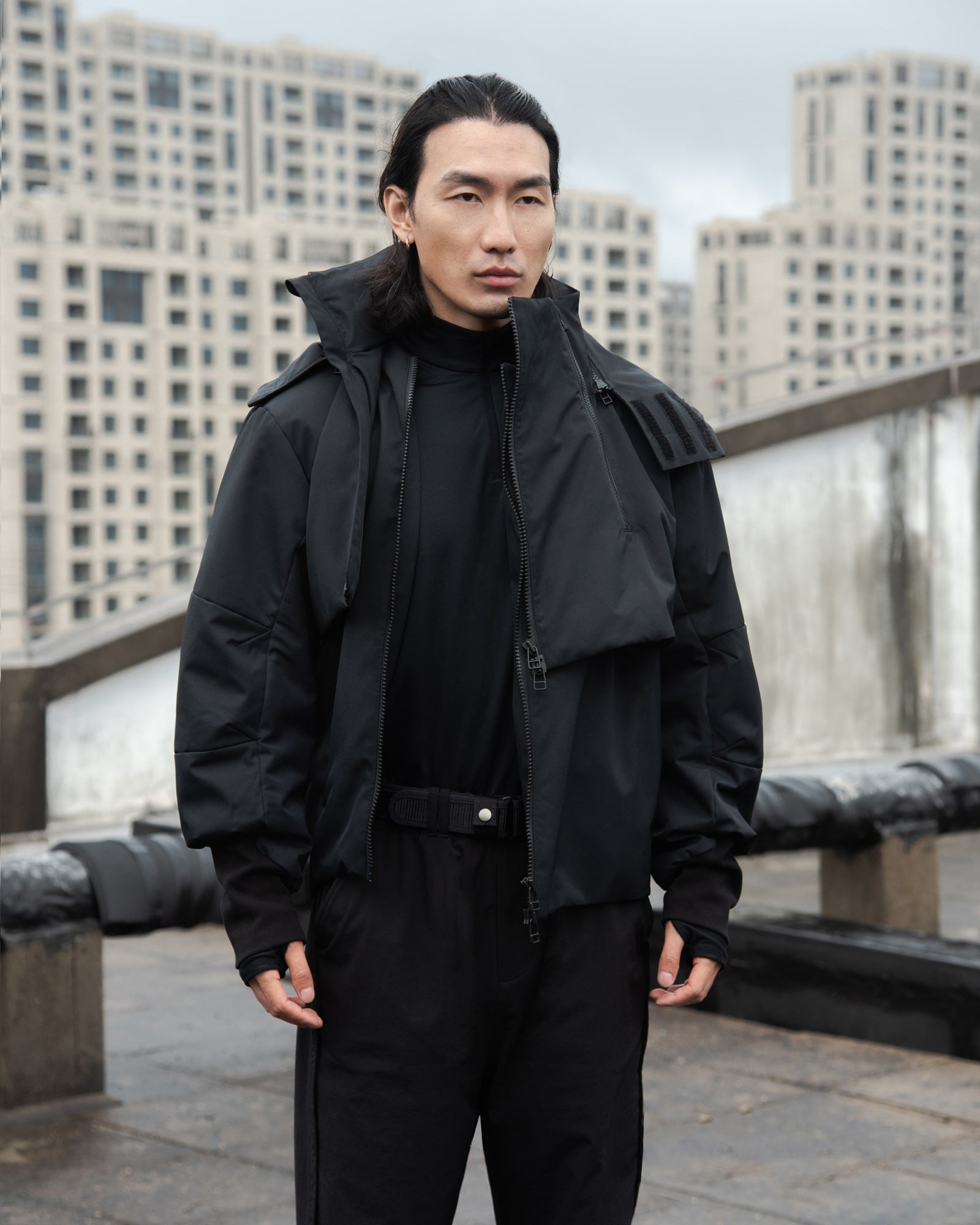 ROSEN-X Chronos Bomber in Black Sz 3