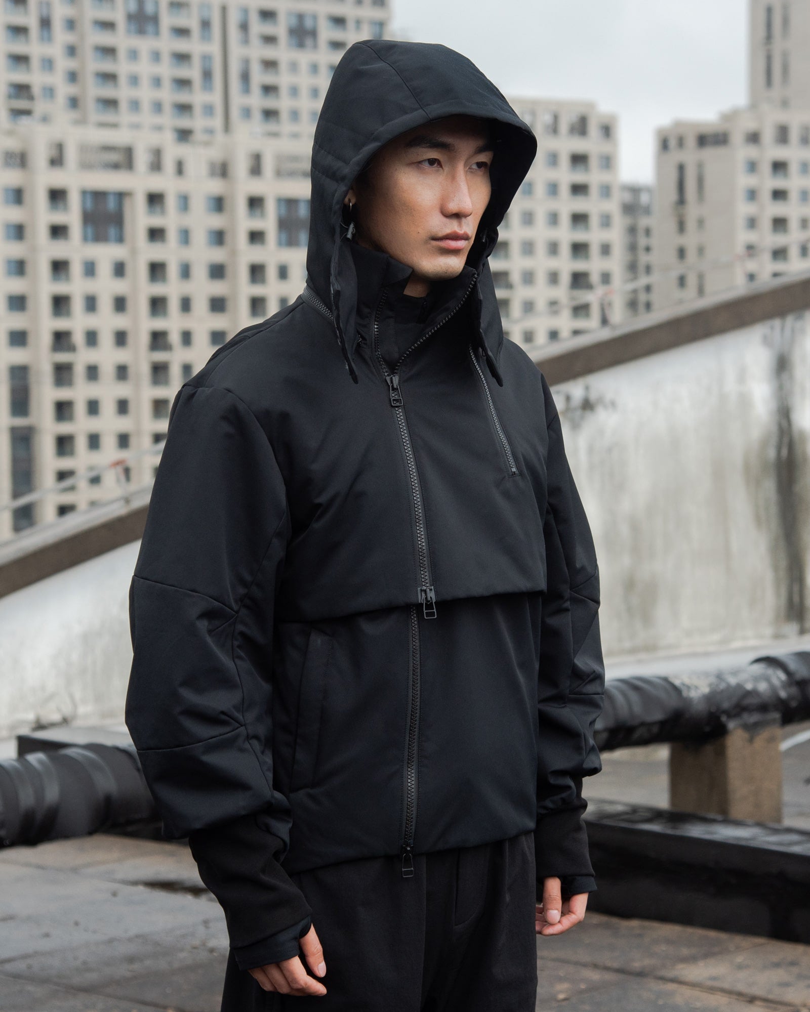 ROSEN-X Chronos Bomber in Black Sz 3